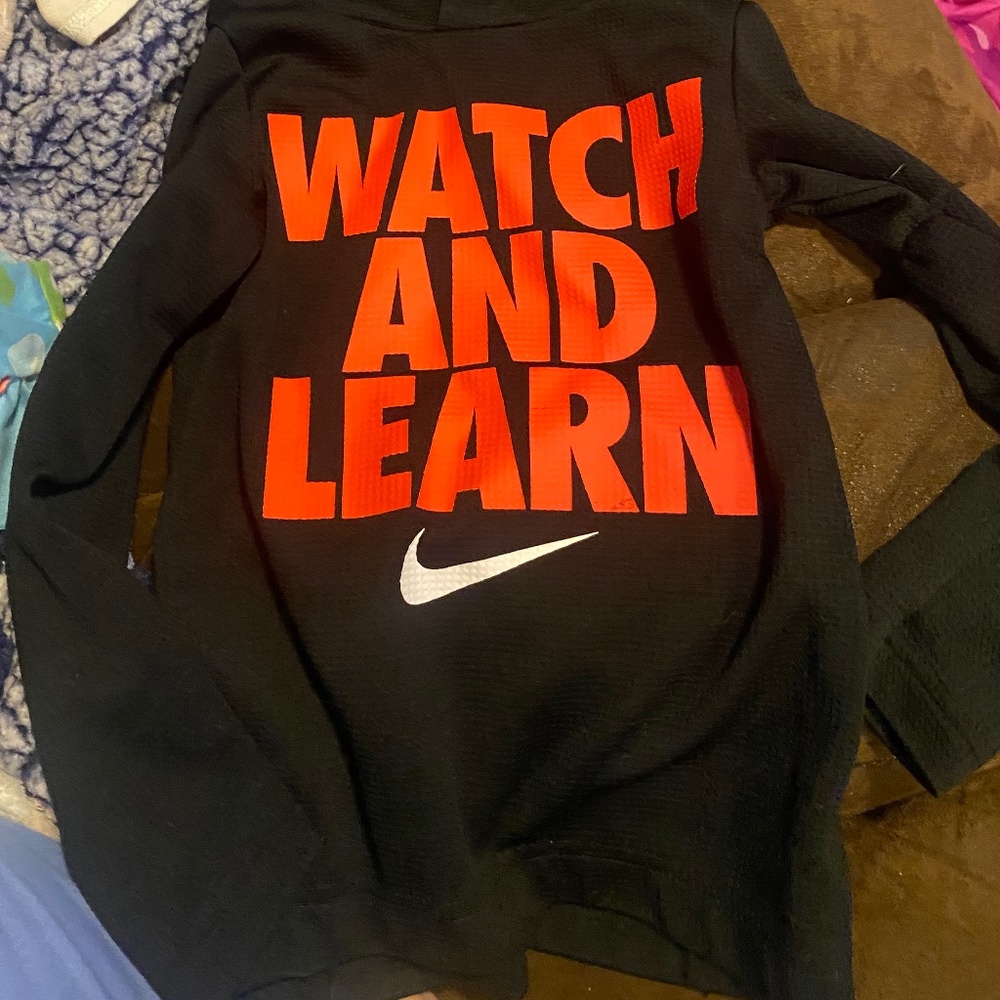 Boys Nike shirt with hood size 5